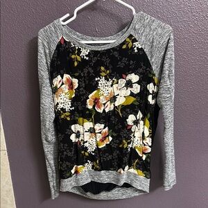 Floral Print Gray and Black Women's Top